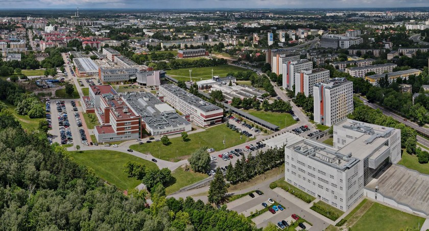 Studia niestacjonarne to rozwiązanie dla pracujących. Politechnika ma 940 miejsc, rekrutacja wystartowała