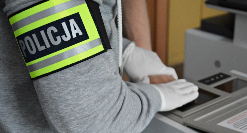 Seniorka z Białegostoku przechytrzyła oszusta. Został złapany na gorącym uczynku