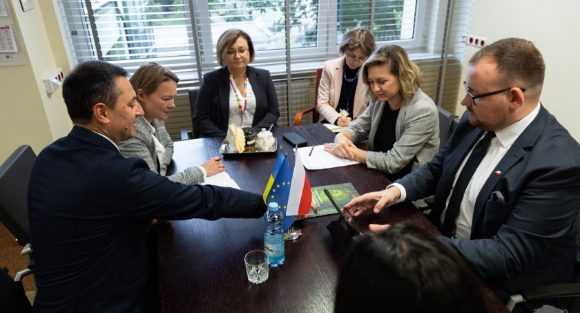 Delegacja z Ukrainy odwiedziła urząd marszałkowski. Rozmawiano o współpracy transgranicznej