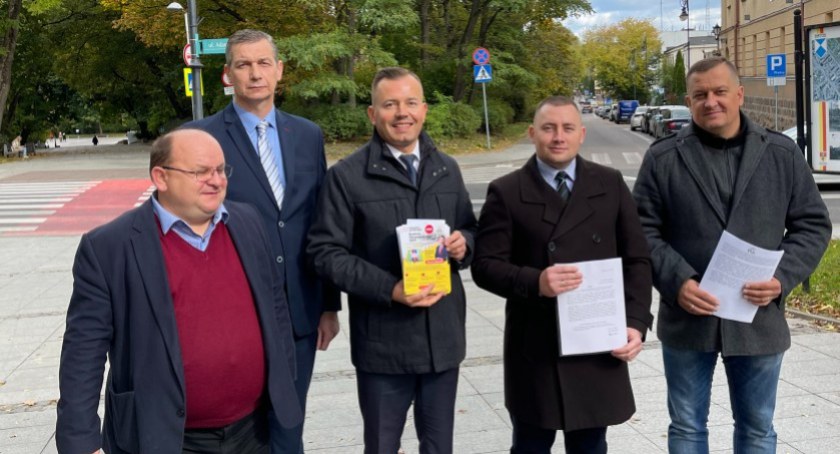 Chcą aktywnych przejść dla pieszych w Białymstoku. Pierwsze miałoby powstać na Mickiewicza