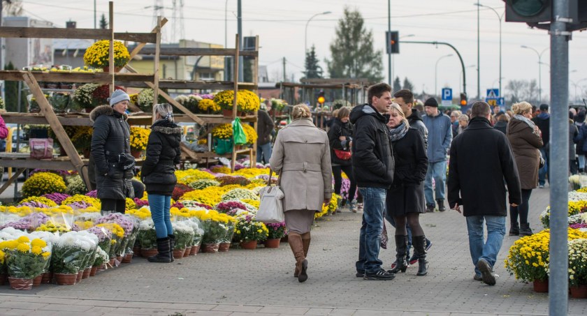 Na Wszystkich Świętych zmienia się organizacja ruchu przy białostockich cmentarzach