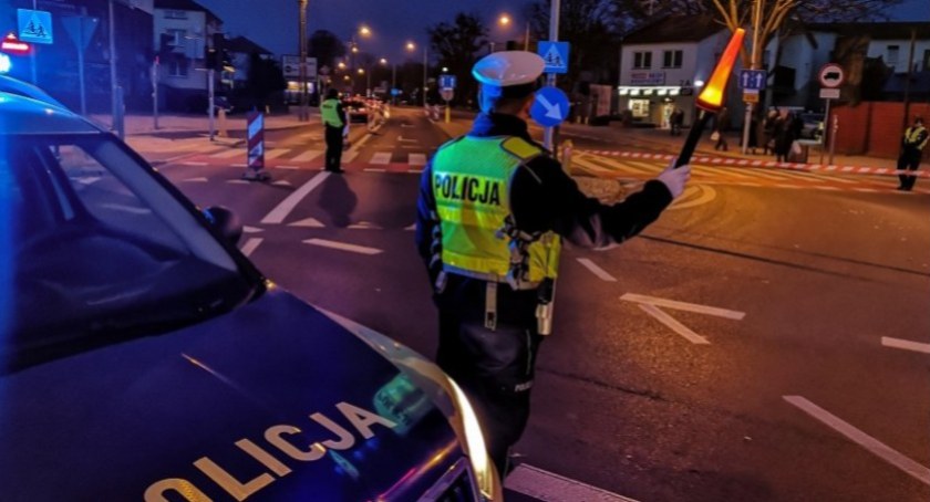 Porządku i bezpieczeństwa na regionalnych drogach będą pilnować w okresie Wszystkich Świętych podlascy policjanci