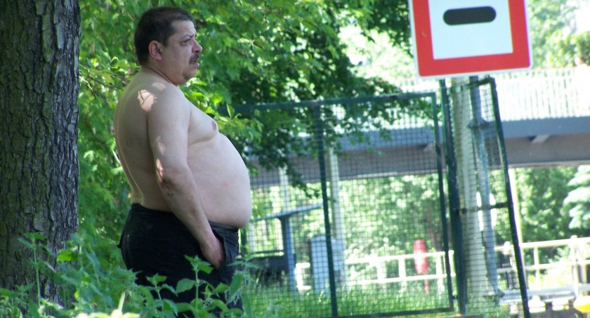 Osoby zmagające się z otyłością wymagają leczenia