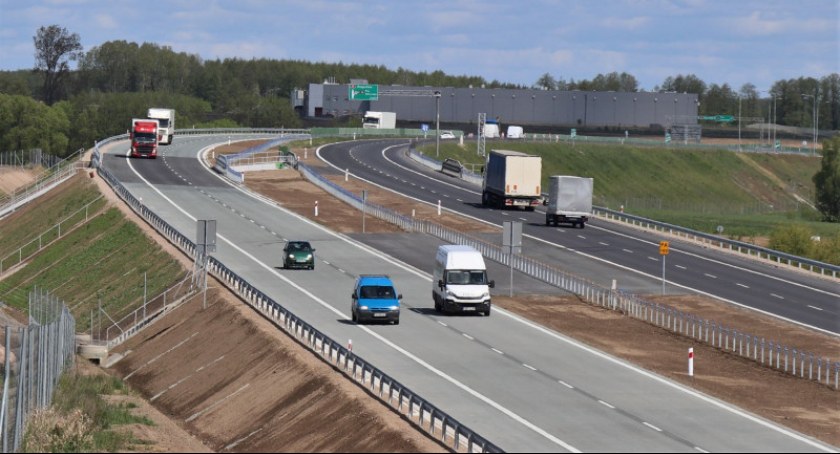 Aplikacja Yanosik proponuje wdrożenie biletów autostradowych