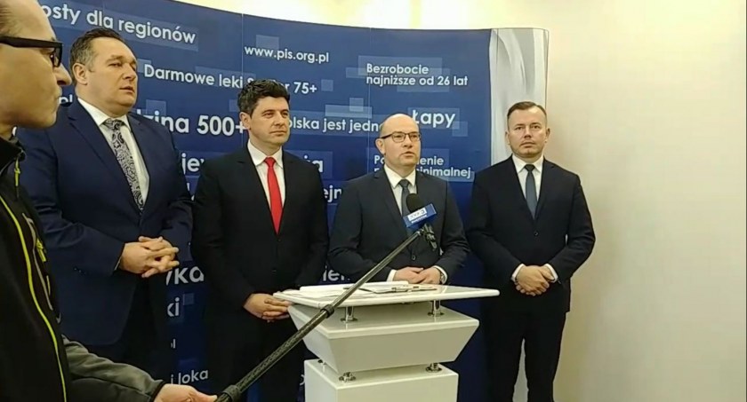 PiS o wieku emerytalnym: My bazujemy na faktach a nie na plotkach i pomówieniach 