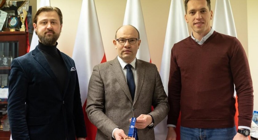 Lowlandersi podziękowali za wsparcie zarządowi województwa podlaskiego. Przyjął ich marszałek Kosicki