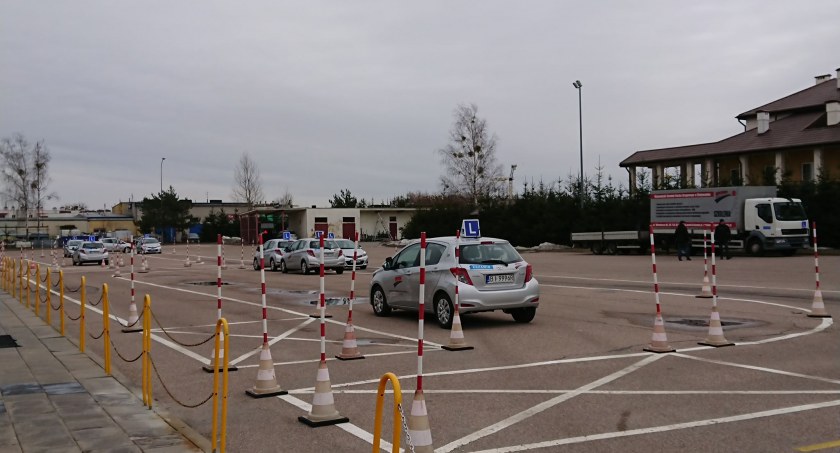 Można wypowiedzieć się w sprawie opłat za egzaminy na prawo jazdy