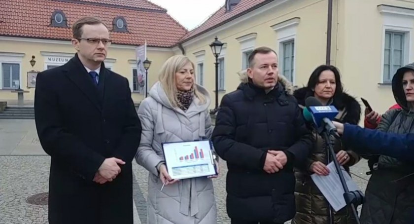 Prezydent chce podwyżki cen biletów. PiS mówi nie