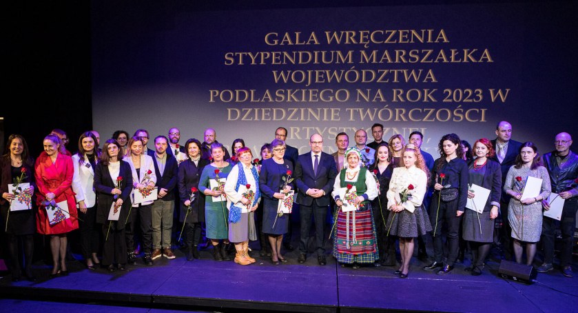 Stypendia artystyczne od marszałka trafiły do rekordowej liczby stypendystów