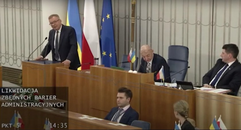 Awantura w Senacie. Wicemarszałek Kamiński bezczelnie przerywa wystąpienie Abramowicza [WIDEO]