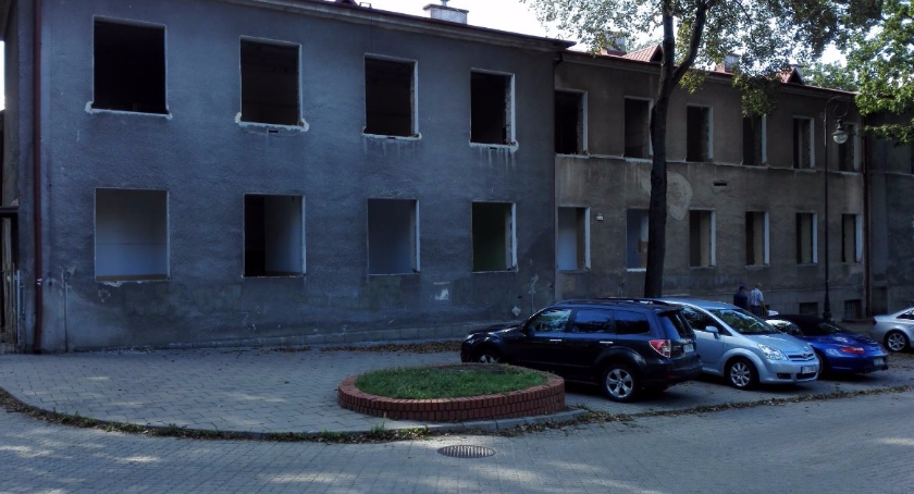 Czy Uniwersytet stracił na nieruchomości?