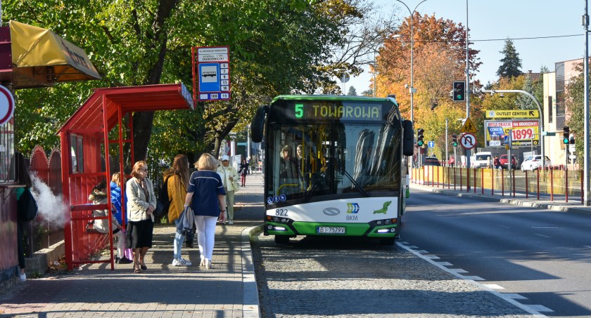Mieszkańcy osiedla Zawady nie mają jak bezpośrednio dojechać do centrum miasta