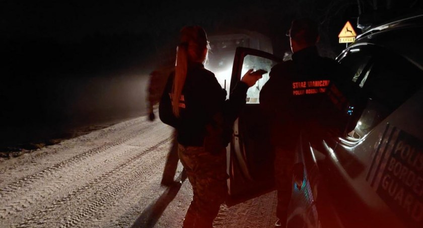 Strażnicy graniczni pomagają nielegalnym migrantom, jeśli zagrożone jest ich zdrowie lub życie. Wystarczy nie ukrywać ich przed nimi