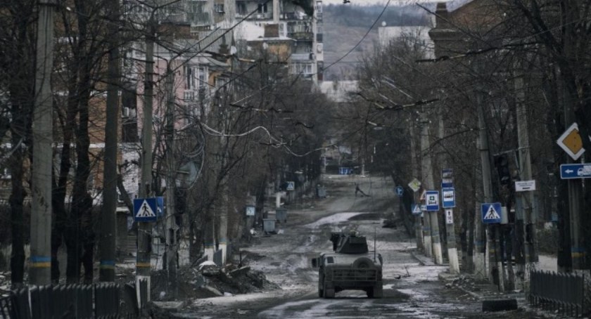 Część Bachmutu Rosjanie zrównali z ziemią. Przypomina syryjskie Aleppo
