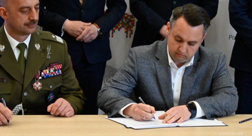Jest już podpisana umowa na stworzenie wirtualnej strzelnicy w białostockim liceum