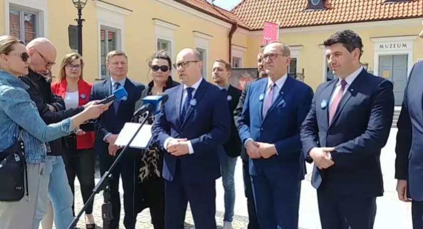 Chrońmy dzieci, wspierajmy rodziców - PiS zbiera podpisy pod projektem