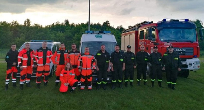 Największym szacunkiem Polaków cieszą się strażacy i ratownicy medyczni