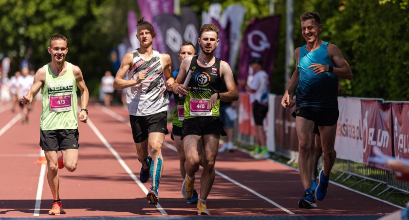 Już za chwilę pobiegnie wyjątkowa sztafeta maratońska Plum Ekiden 2023