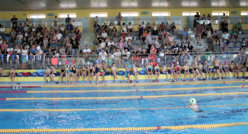 Białostocka pływalnia na Włókienniczej świętowała na sportowo swoje 50-lecie