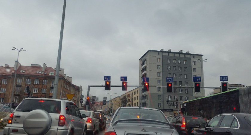 W ramach działań ekologicznych można sprawdzić „miejską datę ważności” gdy kupujemy używane auto