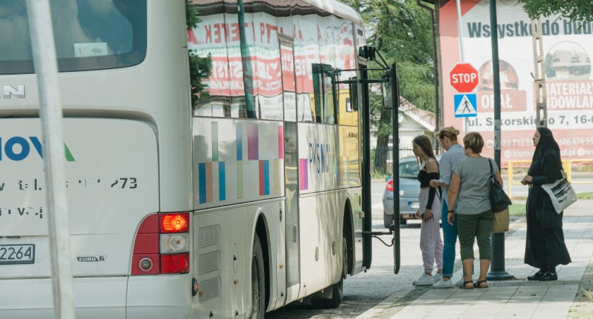 Mieszkańcy małych miejscowości województwa podlaskiego będą mogli korzystać z przewozów autokarowych