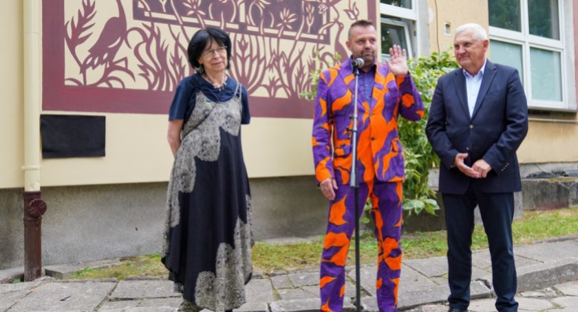 Białystok ma nowy mural. Jest poświęcony dawnym mieszkańcom miasta