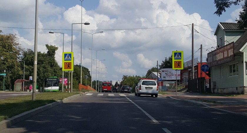 Podczas upałów dochodzi do kolizji i wypadków. Wszystko przez zwolnione reakcje kierowców