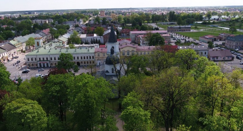 W Suwałkach niebawem przybędzie zieleni. Miasto ogłosiło właśnie przetargi