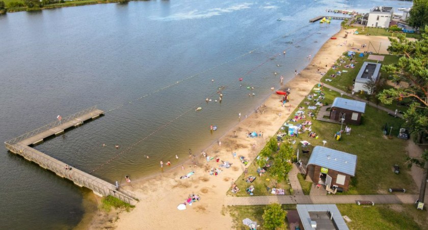 Z końcem wakacji sezon kąpielowy na plaży na Dojlidach też dobiegł końca