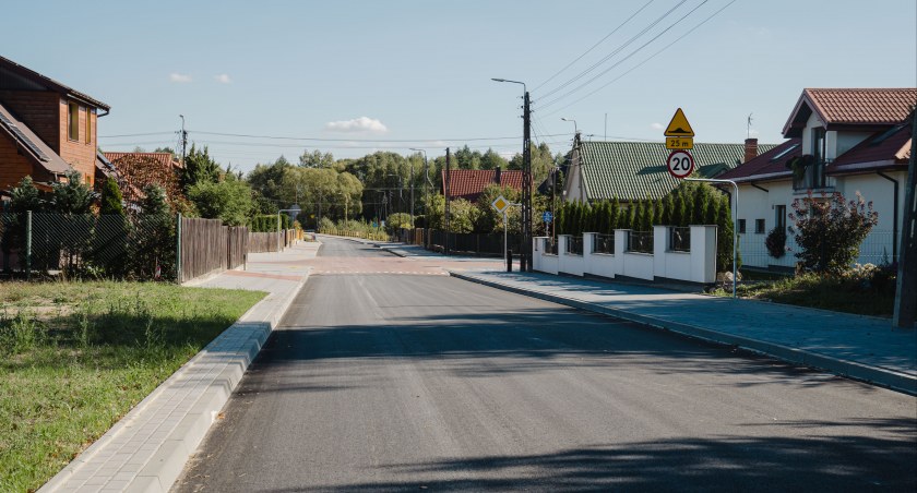 Coraz więcej nowych dróg lokalnych. Kolejne 2 kilometry nowego asfaltu w Czarnej Białostockiej
