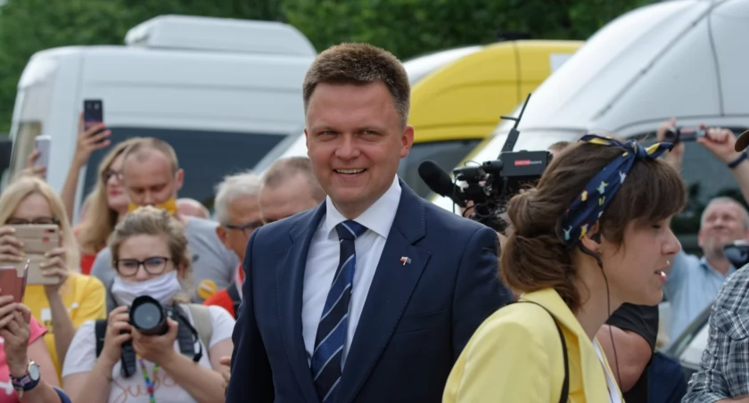 Hołownia z lepszym wynikiem niż Truskolaski. Słaby wynik lidera Lewicy