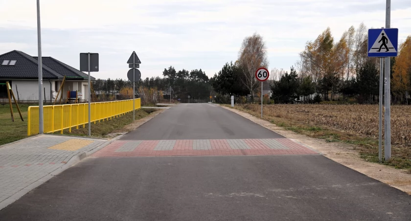 Do Baciut Kolonii można już jechać nową drogą