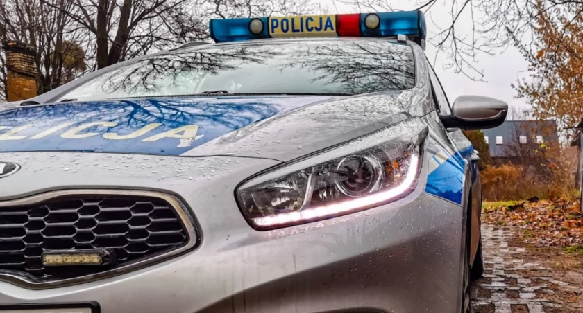 W Dubiczach Cerkiewnych policjanci zatrzymali 15-latka, który siedząc za kierownicą auta jechał z matką