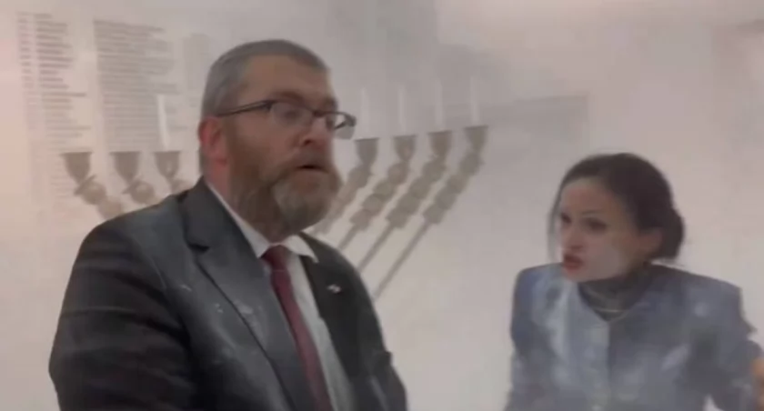 Skandal w Sejmie. PiS będzie domagał się dymisji Szymona Hołowni z funkcji marszałka Sejmu