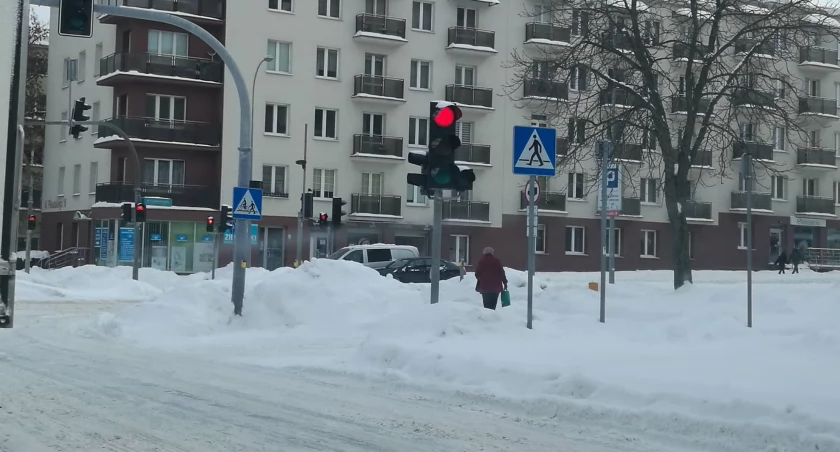 Srogo sypnie śniegiem i będzie zimno