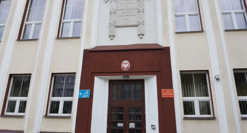 Pół roku więzienia w zawieszeniu za okrzyki na marszu narodowców