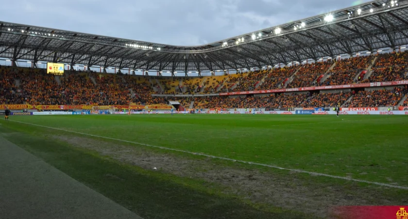 Kiedyś mieliśmy najlepszą w Polsce murawę na stadionie. Dziś jest najgorsza