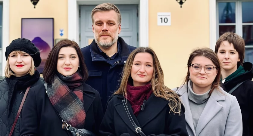 Adrian Zandberg w Białymstoku skrytykował ekipę Truskolaskiego i Szymona Hołownię