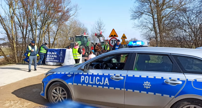 Rolnicy protestowali w całym kraju. W naszym regionie były dziesiątki blokad dróg