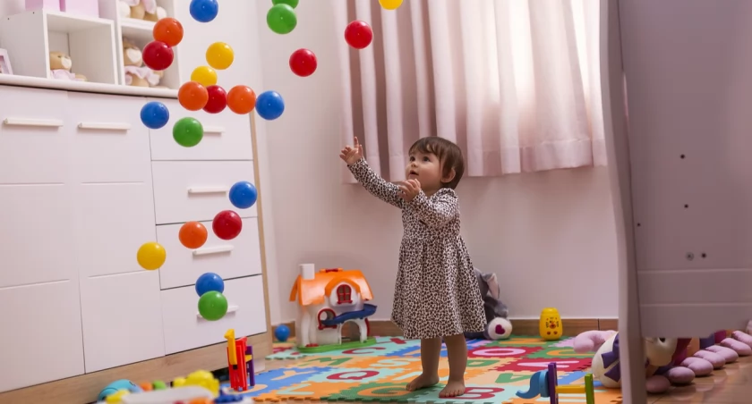 Mama 4+. Ile obecnie wynosi to świadczenie i ile osób je otrzymuje?