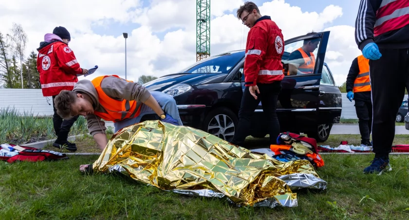 Uczniowie zmagali się w Mistrzostwach Pierwszej Pomocy PCK