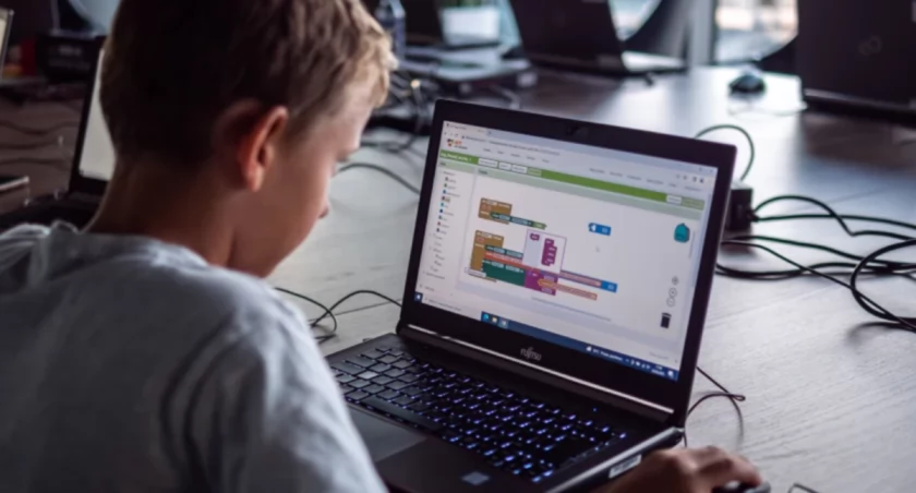 Masz dryg do programowania? Sprawdź swoich sił z tysiącami rówieśników!