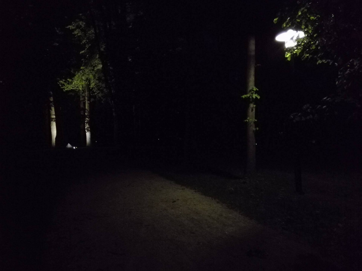 Ciemno było przez kilka miesięcy, ale usterki ponoć usuwane są na bieżąco