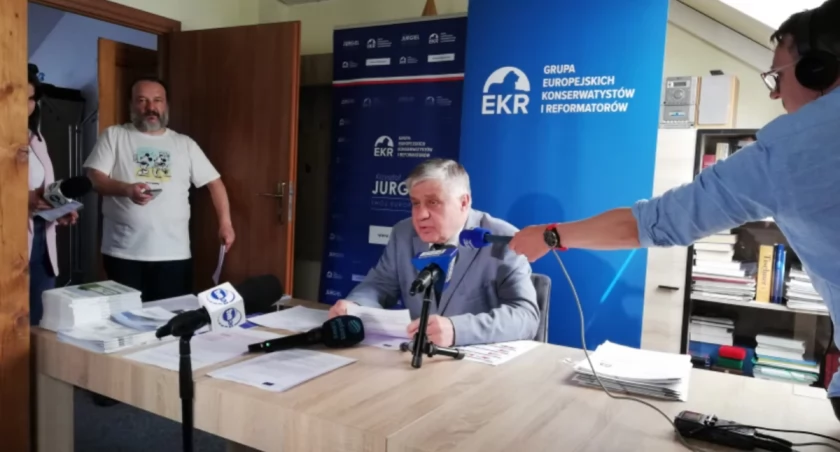 Krzysztof Jurgiel: Czuję się skrzywdzony i zniesławiony. Sasin próbuje mnie obwinić za swoją nieudolność [WIDEO]