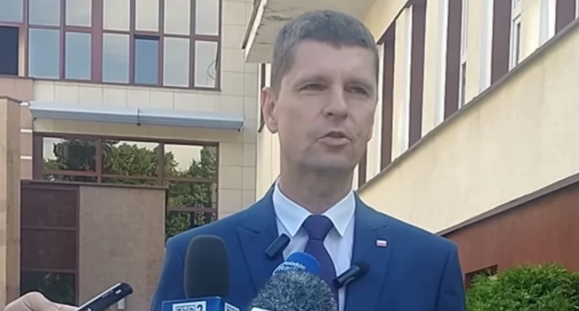 Wojewoda nie dopuścił do referendów w Supraślu i Hajnówce. Poseł Piontkowski żąda wyjaśnień