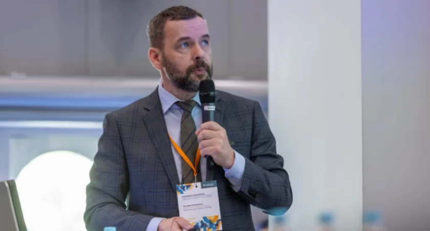 Sztuczna inteligencja bakcylem naukowca, który studiował w Białymstoku