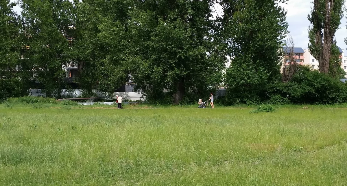 Powstaje kładka nad rzeką Białą. Z Jurowieckiej na Włókienniczą przejdziemy już w listopadzie 