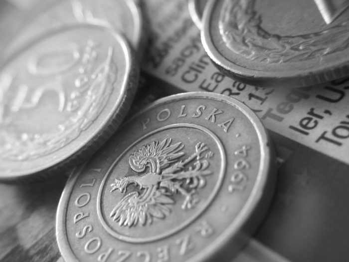 Akadera poleca: Wojewoda wypłacił zasiłki