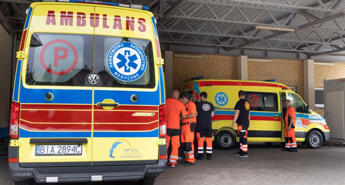 Szpital w Choroszczy ma dwie nowe karetki do transportu medycznego