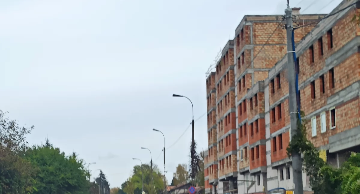 Rozwodu z kredytem hipotecznym wziąć się nie da. Scala on bardziej niż ślub